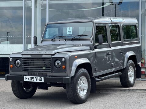 Land Rover Defender 110 COUNTY STATION WAGON 3