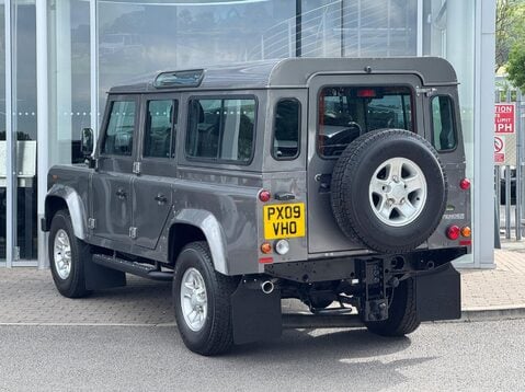Land Rover Defender 110 COUNTY STATION WAGON 7