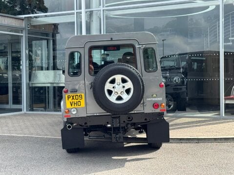 Land Rover Defender 110 COUNTY STATION WAGON 8
