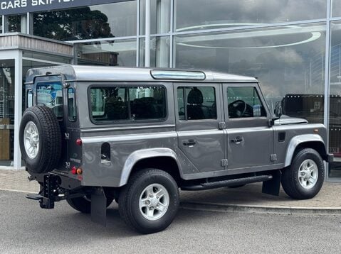 Land Rover Defender 110 COUNTY STATION WAGON 11