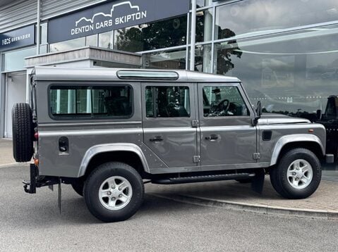 Land Rover Defender 110 COUNTY STATION WAGON 12