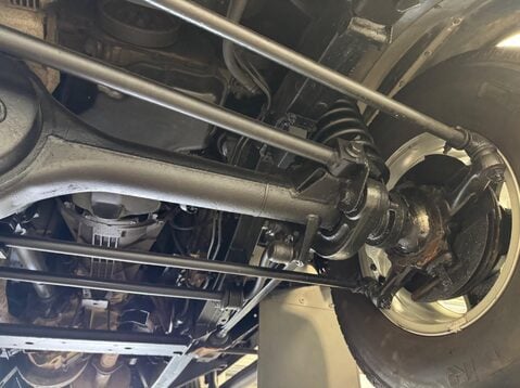 Land Rover Defender 110 COUNTY STATION WAGON 18