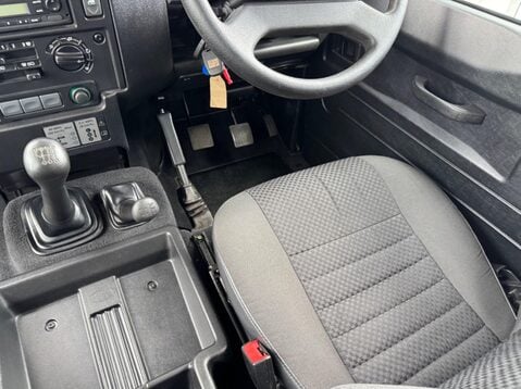 Land Rover Defender 110 COUNTY STATION WAGON 40