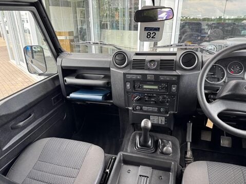 Land Rover Defender 110 COUNTY STATION WAGON 45