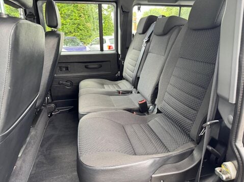 Land Rover Defender 110 COUNTY STATION WAGON 51