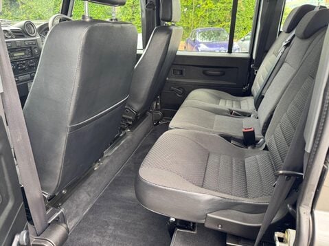 Land Rover Defender 110 COUNTY STATION WAGON 52