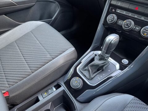 Volkswagen T-Roc R-LINE TSI 4MOTION DSG 18