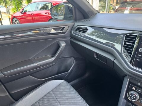Volkswagen T-Roc R-LINE TSI 4MOTION DSG 25