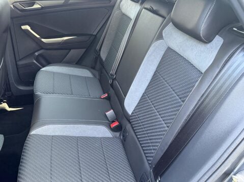 Volkswagen T-Roc R-LINE TSI 4MOTION DSG 37