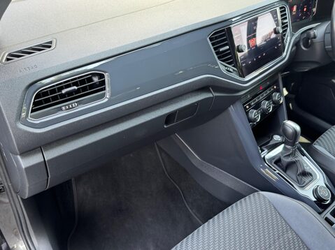 Volkswagen T-Roc R-LINE TSI 4MOTION DSG 29
