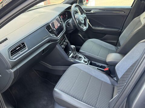 Volkswagen T-Roc R-LINE TSI 4MOTION DSG 12
