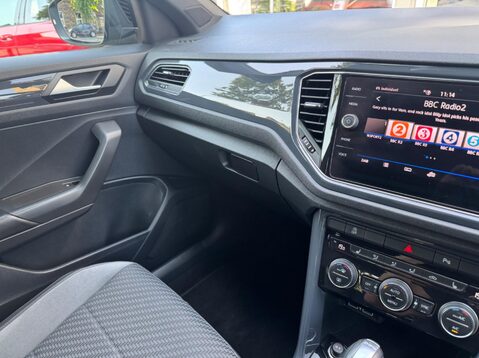Volkswagen T-Roc R-LINE TSI 4MOTION DSG 17