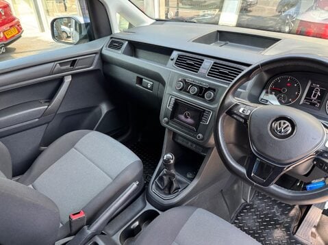 Volkswagen Caddy C20 TDI TRENDLINE 17