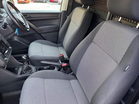 Volkswagen Caddy C20 TDI TRENDLINE 24