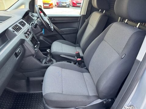 Volkswagen Caddy C20 TDI TRENDLINE 25