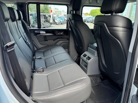 Ineos Grenadier 3.0D Fieldmaster Edition Station Wagon Auto 4WD Euro 6 (s/s) 6dr 36