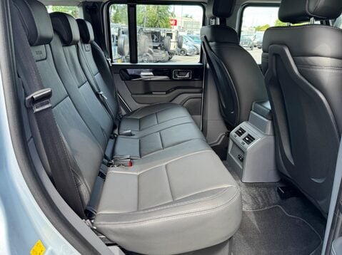 Ineos Grenadier 3.0D Fieldmaster Edition Station Wagon Auto 4WD Euro 6 (s/s) 6dr 38