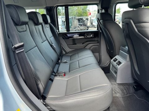 Ineos Grenadier 3.0D Fieldmaster Edition Station Wagon Auto 4WD Euro 6 (s/s) 6dr 39
