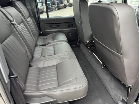 Land Rover Defender TD XS UTILITY WAGON 35