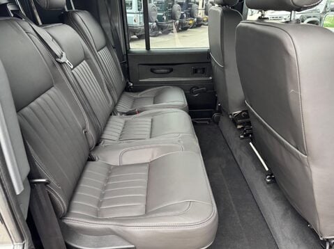 Land Rover Defender TD XS UTILITY WAGON 36