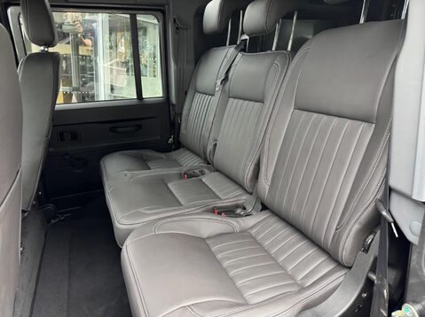 Land Rover Defender TD XS UTILITY WAGON 40