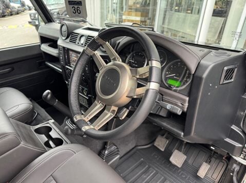 Land Rover Defender TD XS UTILITY WAGON 23