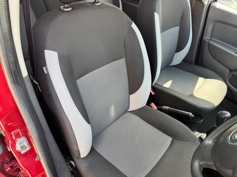 Dacia Sandero AMBIANCE 9