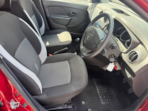 Dacia Sandero AMBIANCE 13