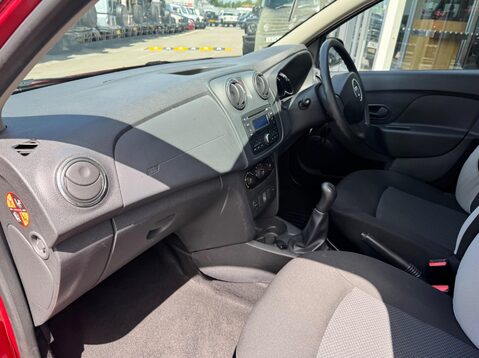 Dacia Sandero AMBIANCE 19