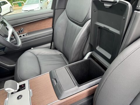 Land Rover Range Rover SE 27