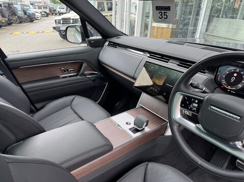 Land Rover Range Rover SE 32