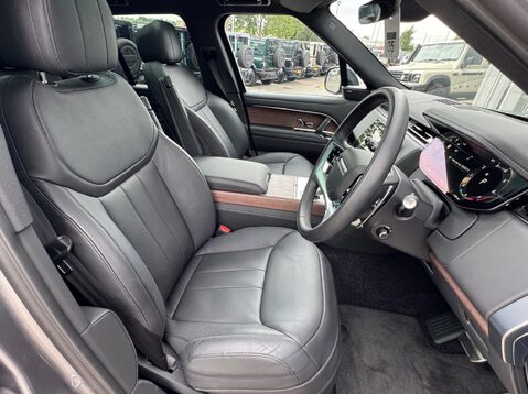 Land Rover Range Rover SE 19