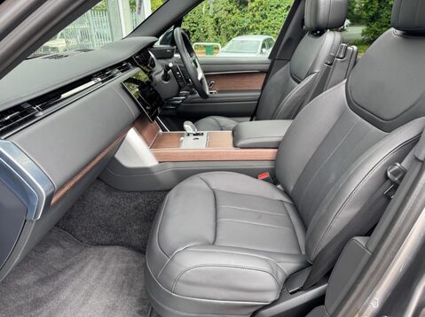 Land Rover Range Rover SE 28