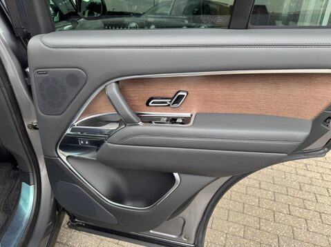 Land Rover Range Rover SE 30
