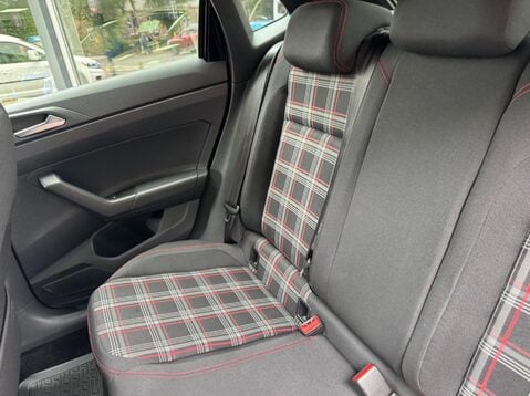 Volkswagen Polo GTI PLUS TSI DSG 42