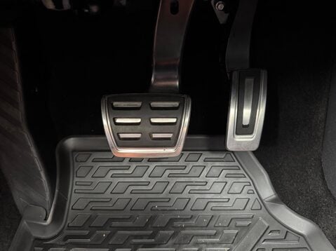 Volkswagen Polo GTI PLUS TSI DSG 29