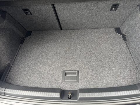 Volkswagen Polo GTI PLUS TSI DSG 12