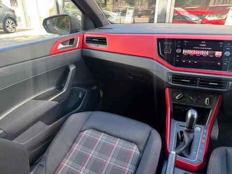 Volkswagen Polo GTI PLUS TSI DSG 21