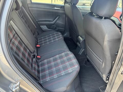 Volkswagen Polo GTI PLUS TSI DSG 33