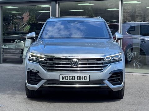 Volkswagen Touareg V6 R-LINE TECH TDI 3