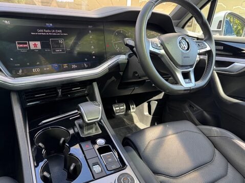 Volkswagen Touareg V6 R-LINE TECH TDI 33