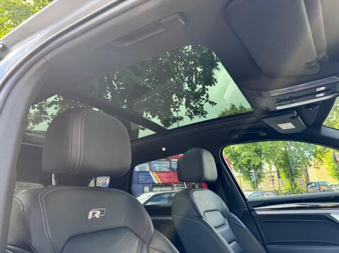 Volkswagen Touareg V6 R-LINE TECH TDI 26