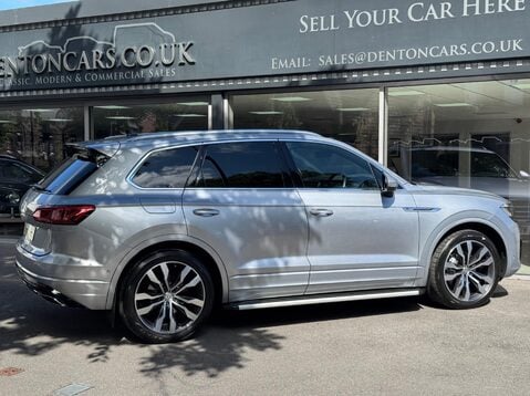 Volkswagen Touareg V6 R-LINE TECH TDI 11