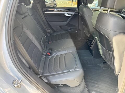 Volkswagen Touareg V6 R-LINE TECH TDI 46