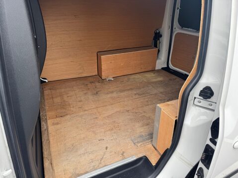 Volkswagen Caddy C20 TDI HIGHLINE 26