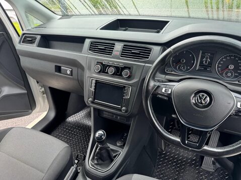 Volkswagen Caddy C20 TDI HIGHLINE 17