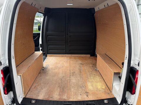 Volkswagen Caddy C20 TDI HIGHLINE 10