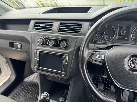 Volkswagen Caddy C20 TDI HIGHLINE 12
