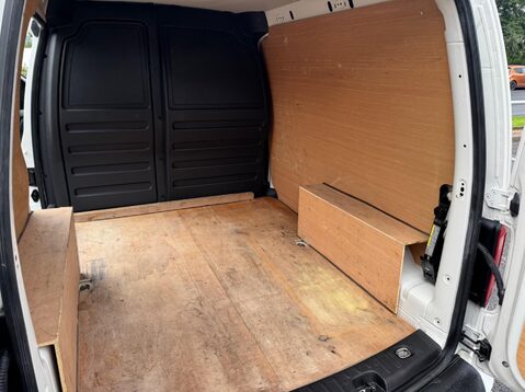 Volkswagen Caddy C20 TDI HIGHLINE 9