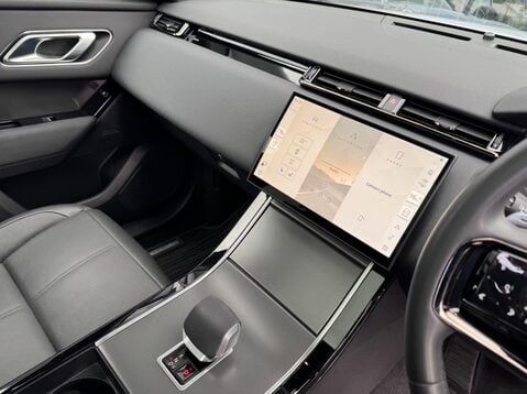 Land Rover Range Rover Velar DYNAMIC SE 22